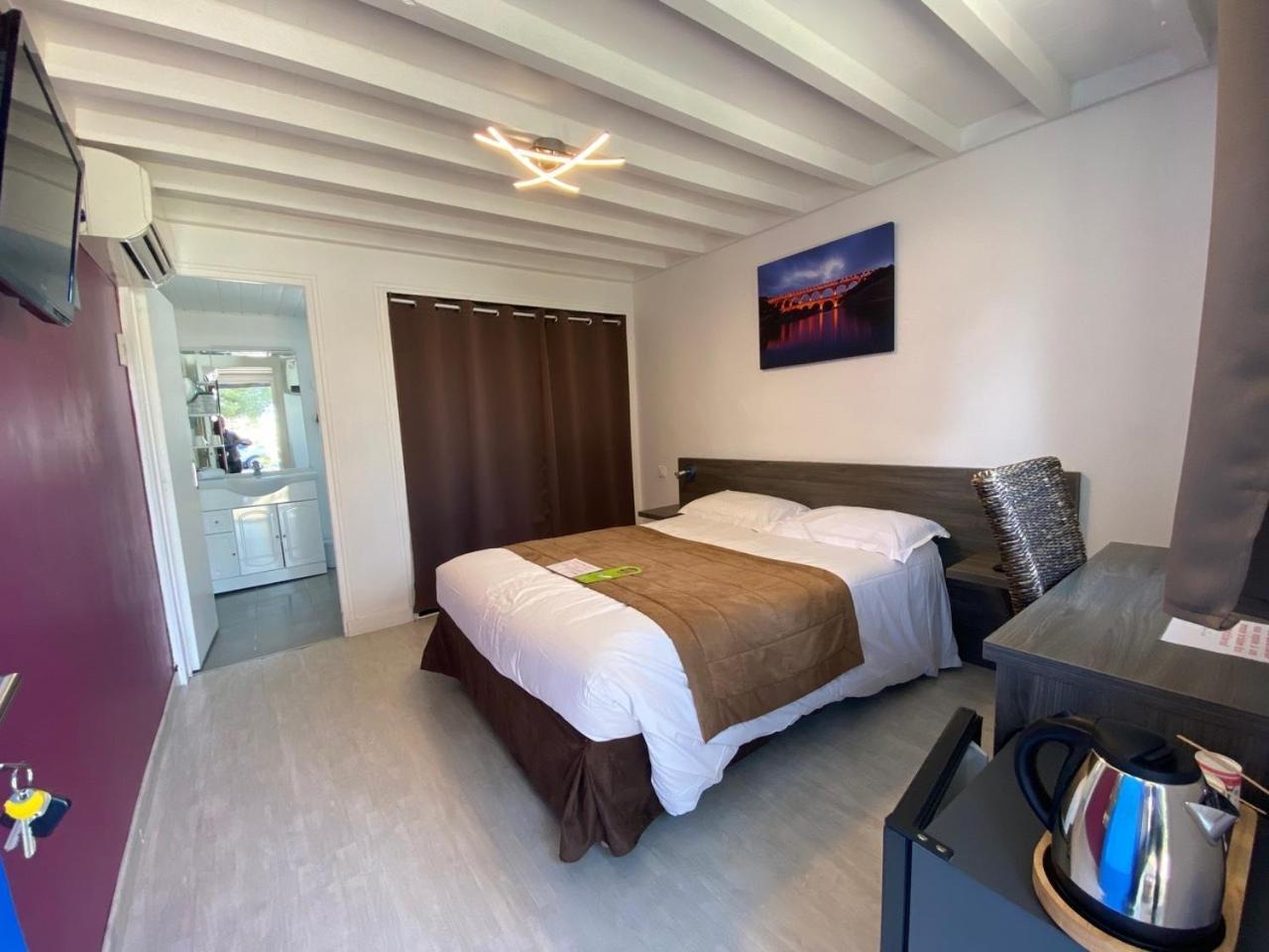 Hotel Des 4 Vents "Esprit Camargue" Aigues-Mortes Oda fotoğraf