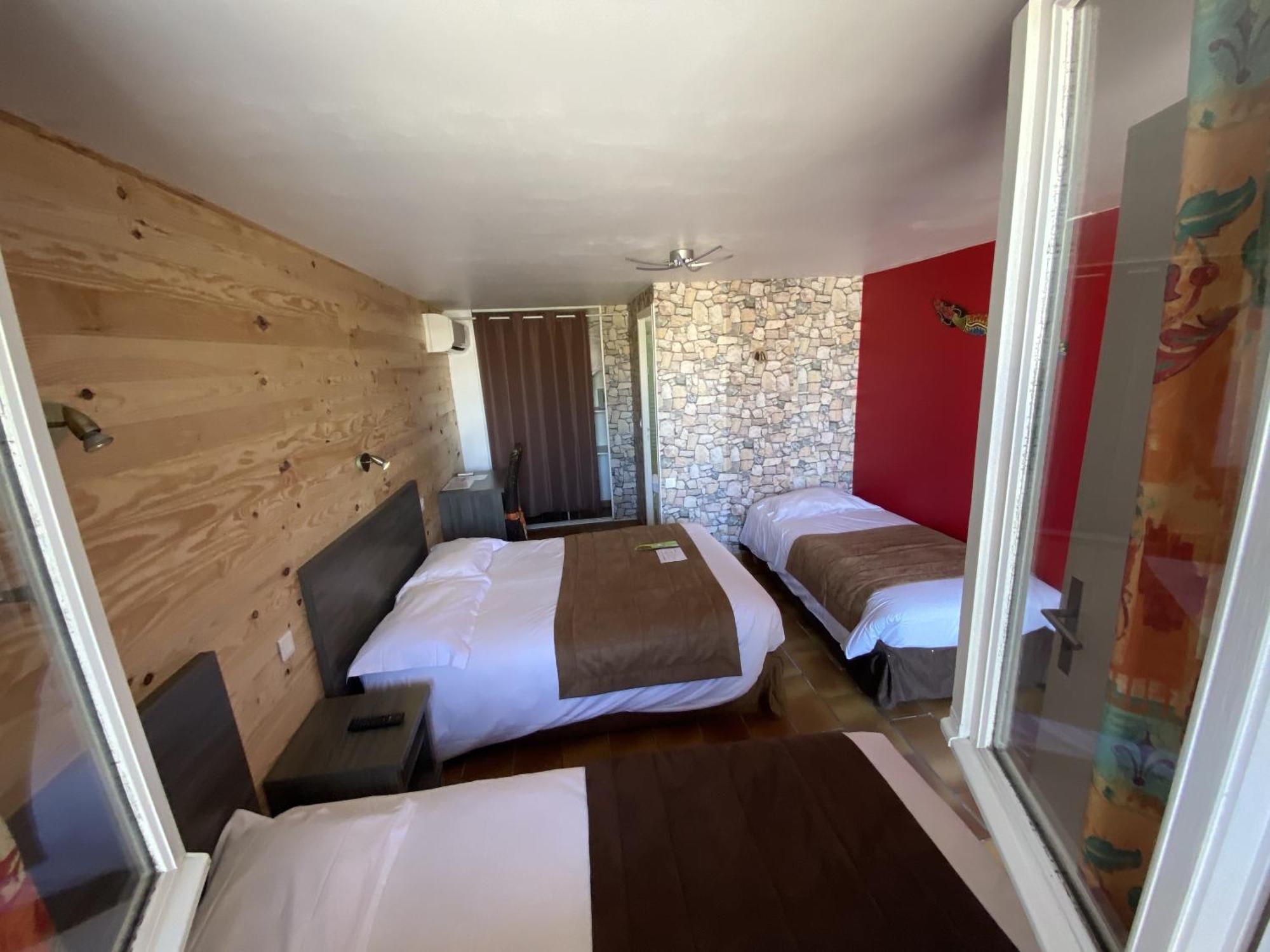 Hotel Des 4 Vents "Esprit Camargue" Aigues-Mortes Oda fotoğraf