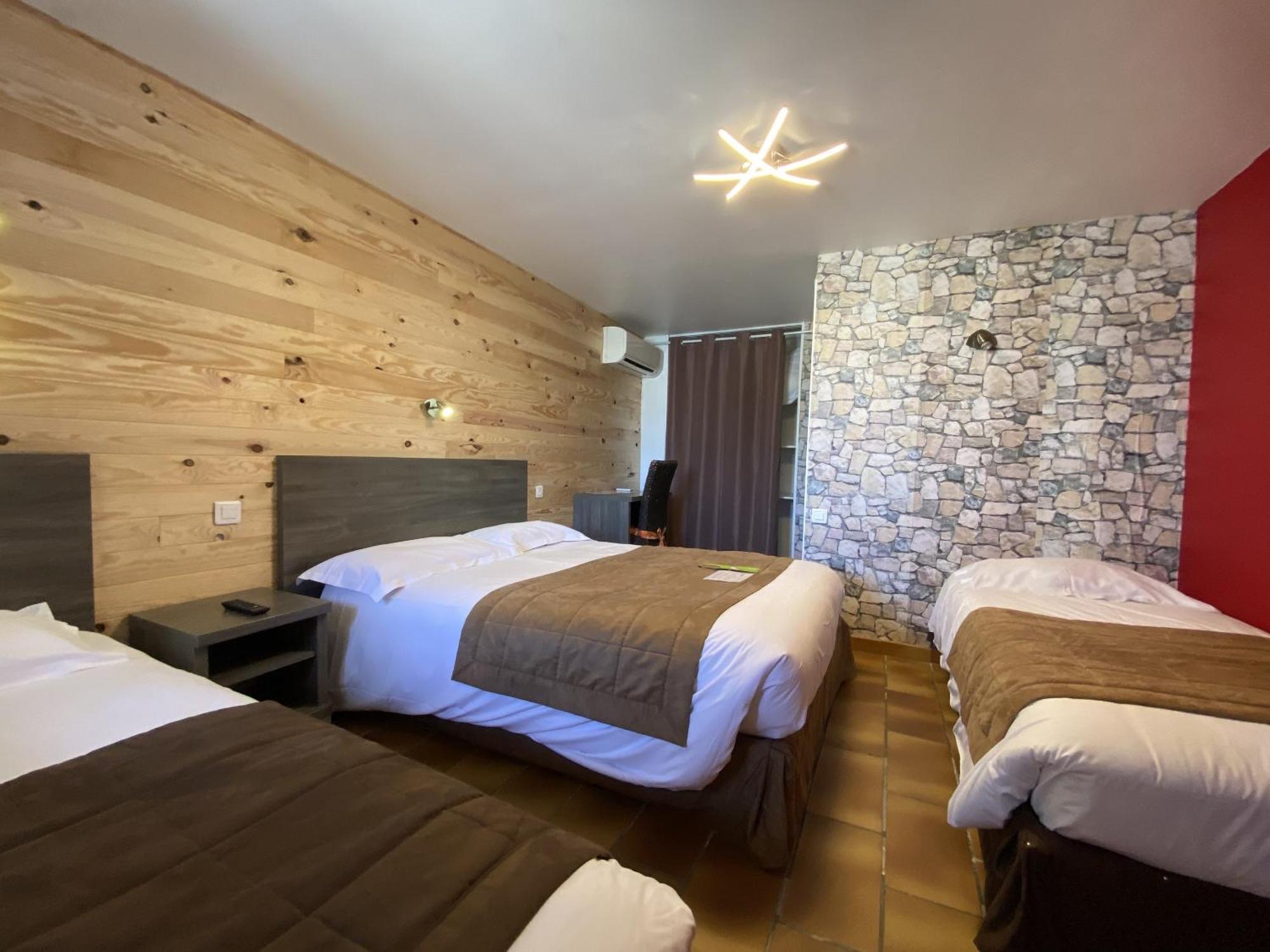 Hotel Des 4 Vents "Esprit Camargue" Aigues-Mortes Oda fotoğraf