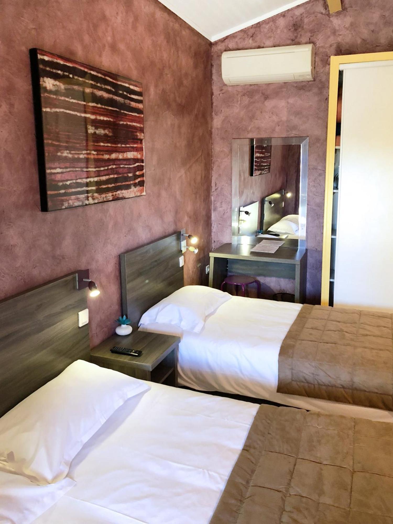 Hotel Des 4 Vents "Esprit Camargue" Aigues-Mortes Dış mekan fotoğraf